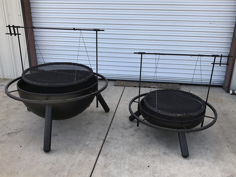 adjustable fire pit grill. 