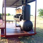 meduim bbq pit on covered trailer